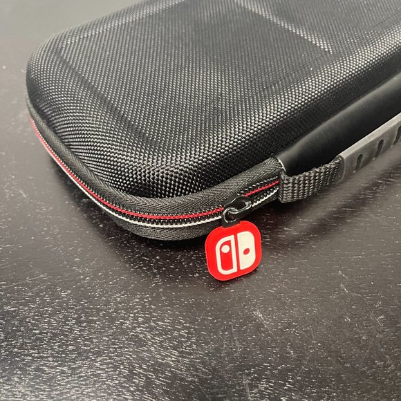 Nintendo SWITCH Protective Carrying Case - Picture 2 of 5